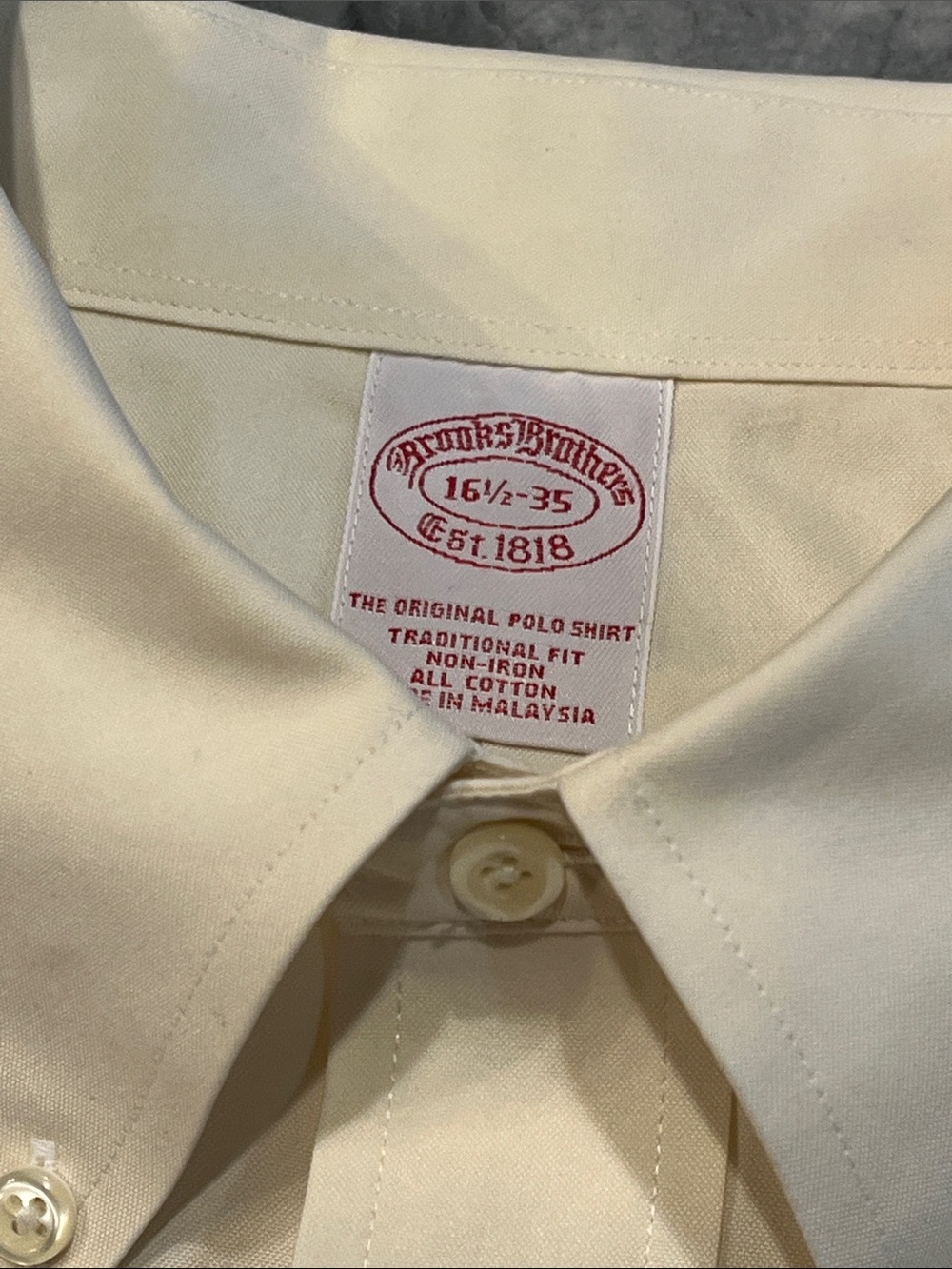 Brooks Brothers Men’s Size Large 16 1/2 - 35 Button-Down Dress Shirt!
